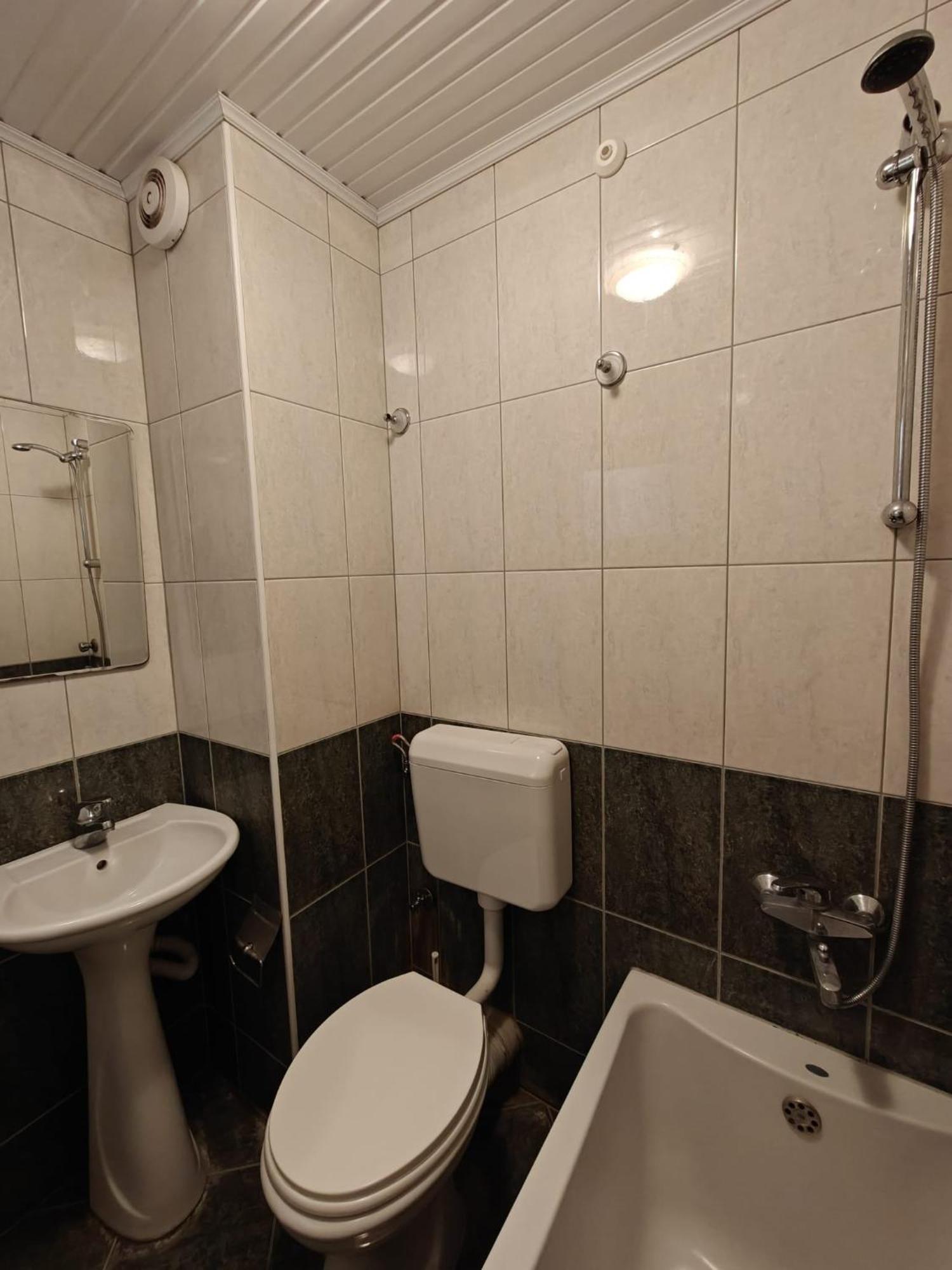 Hotel Ariston Струга Екстериор снимка